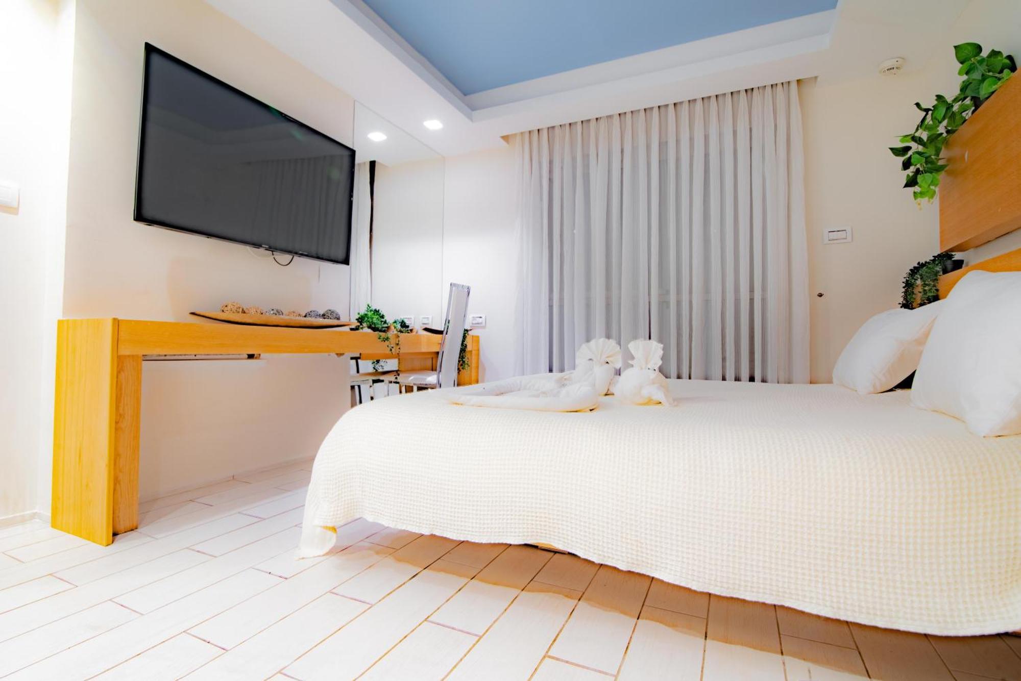 Almogim Suites Eilat Hotel (Adults Only) Экстерьер фото