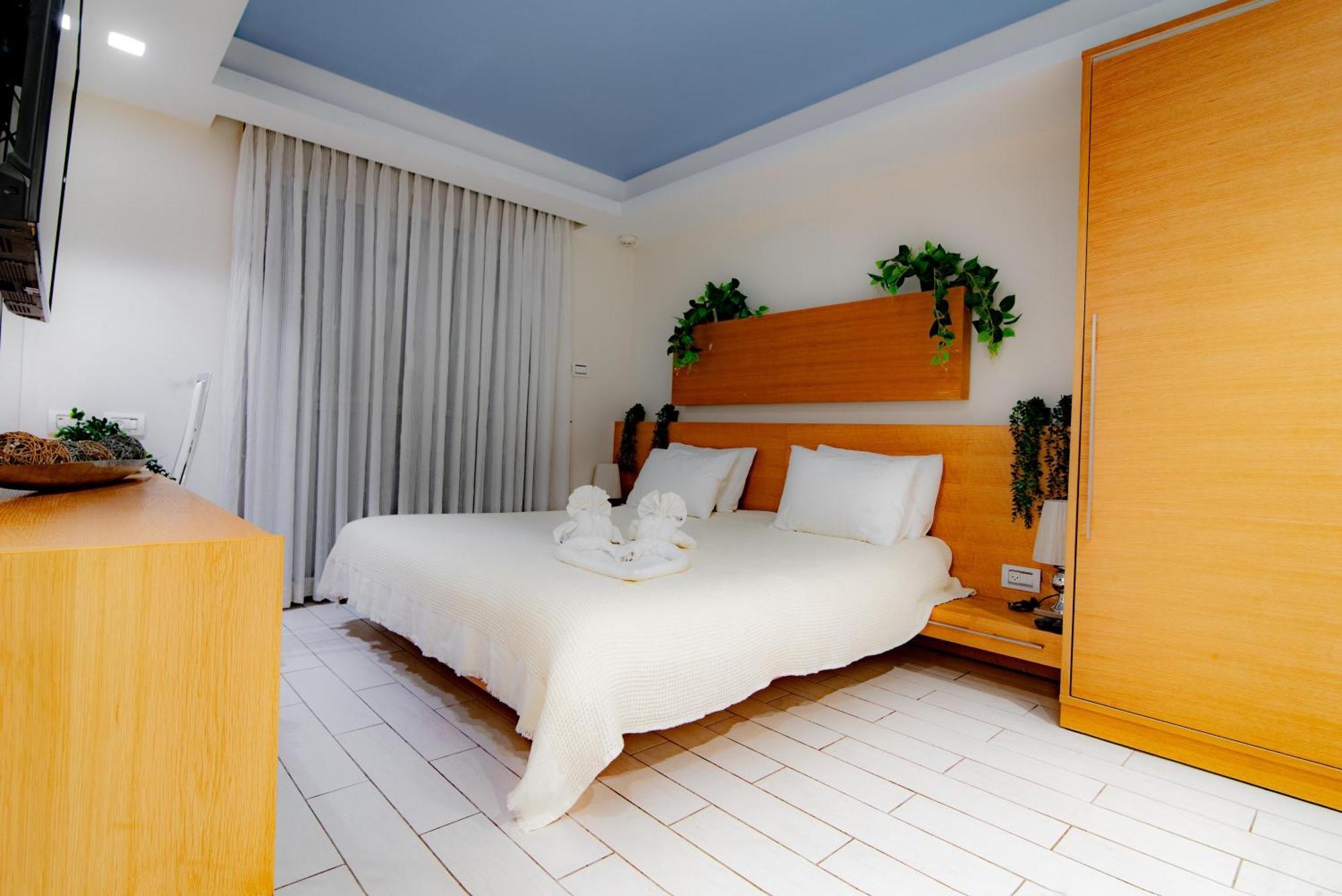 Almogim Suites Eilat Hotel (Adults Only) Экстерьер фото