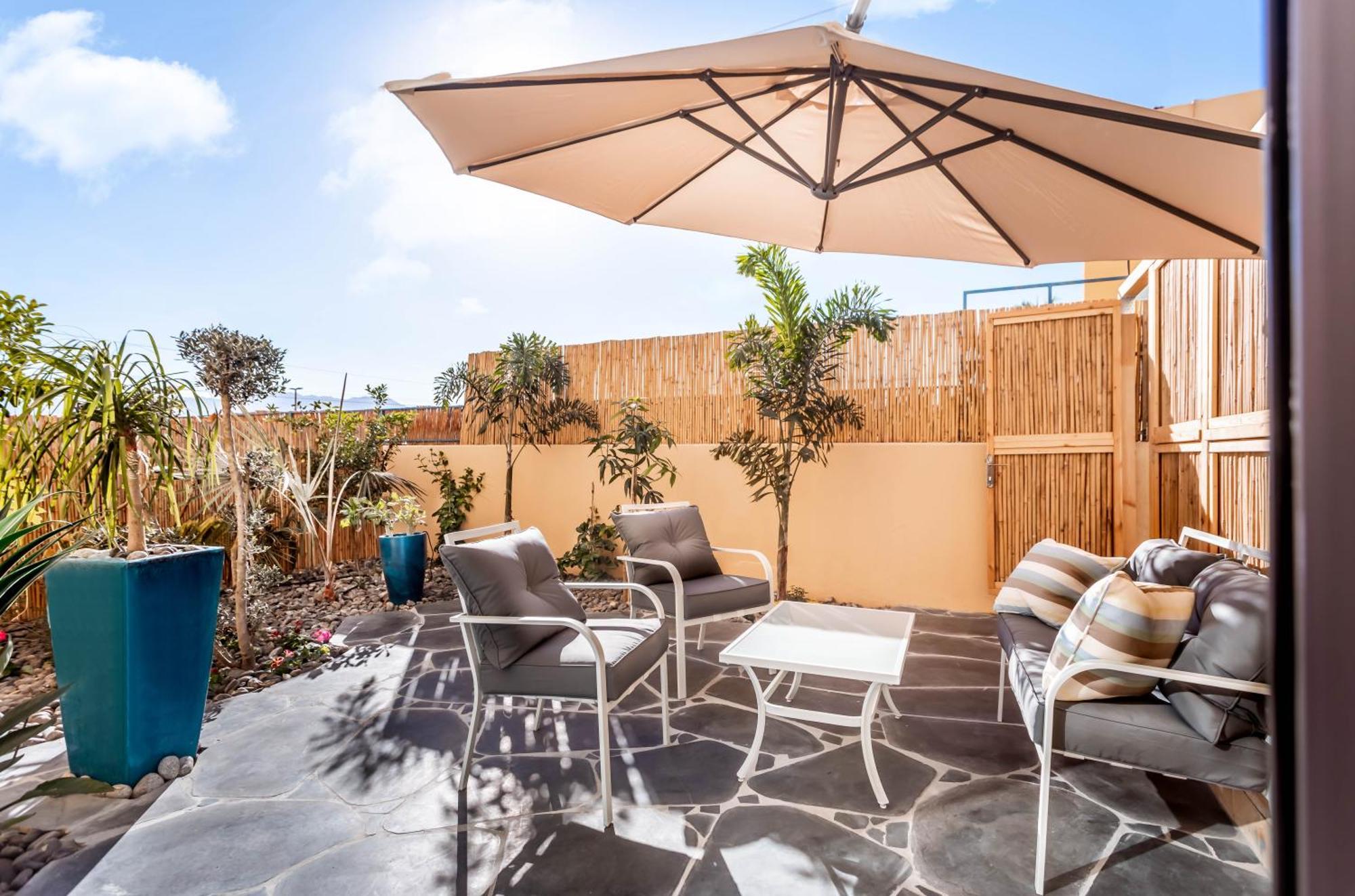 Almogim Suites Eilat Hotel (Adults Only) Номер фото
